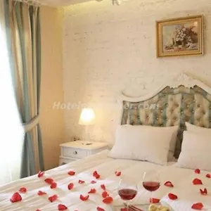 moss-suites-taksim.istanbul-turkeyhotels.com/